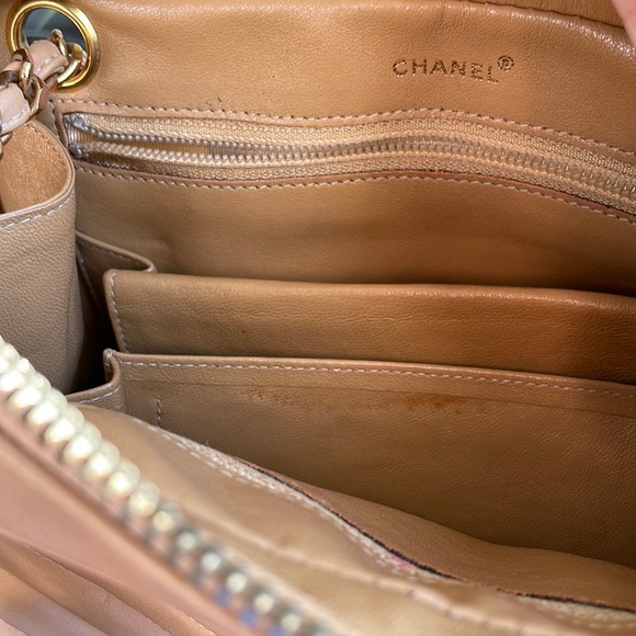 Authentic Chanel Chevron Camera Case GHW Bag - Picture 8 of 12